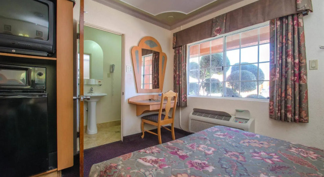 Economy Inn Los Banos, Забронировать Отель Лос-Банос штат Калифорния, рядом с San Luis National Wildlife Refuge