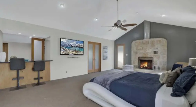 406 Lodge-a: Hot-tub & 2 Blks to Main St