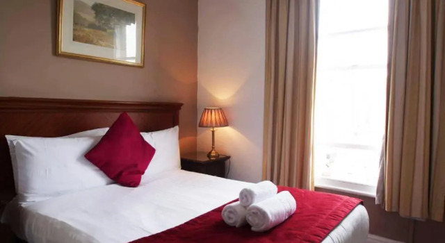 Полулюкс The Broadway Hotel