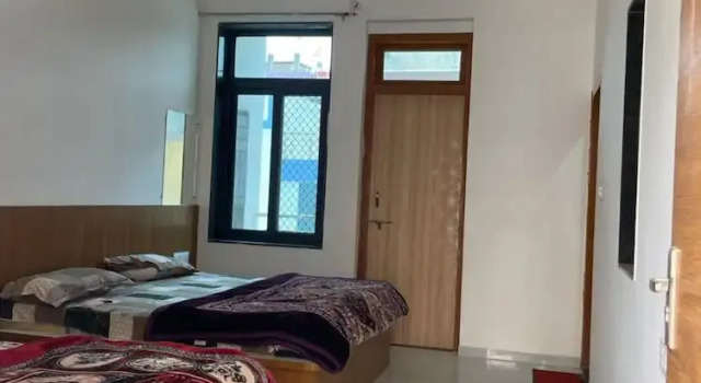 Номер Standard Dev Residency NCR Wale