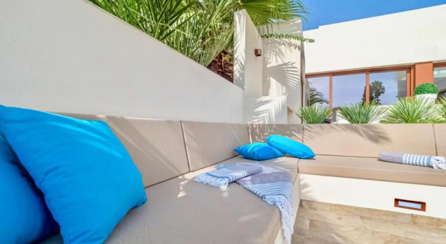 Villa N15 en plein cœur de la Marina, proche de Rosas, Costa Brava, Забронировать Вилла Отели Кастельон-де-Ампуриас с парковкой, Парковка
