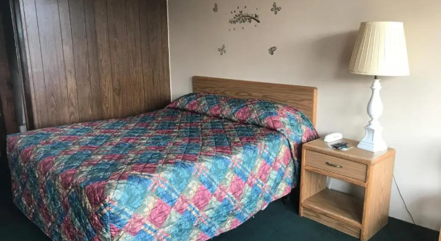 Budget Host Village Inn, Book Mini-hotel Hoteller i Kirksville med morgenmad, Morgenmad