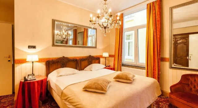 Люкс Deluxe Avenue Hotel by F-Hotels