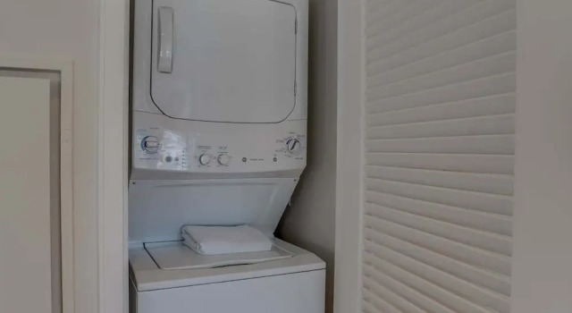 Апартаменты 2 Bedroom Apartment located in Washington Dcâs Penn Quarter. 2 Apts by RedAwning