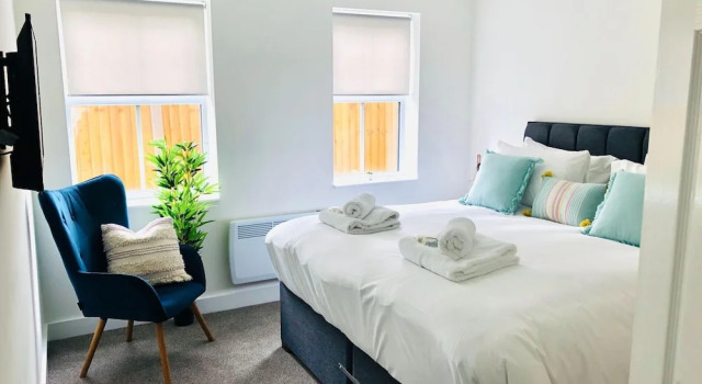 Апартаменты One Super King Bed Near Hillsborough