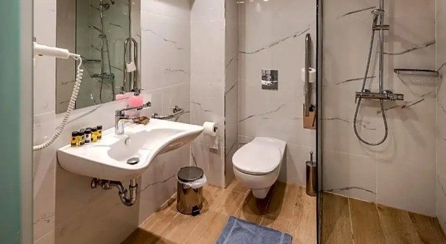 Четырёхместный номер Standard Triton Boutique Hotel