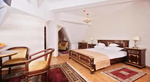 Люкс Astoria Grand Hotel