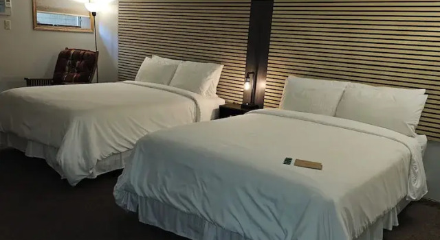 Четырёхместный номер Standard Sugarcreek Village Inn