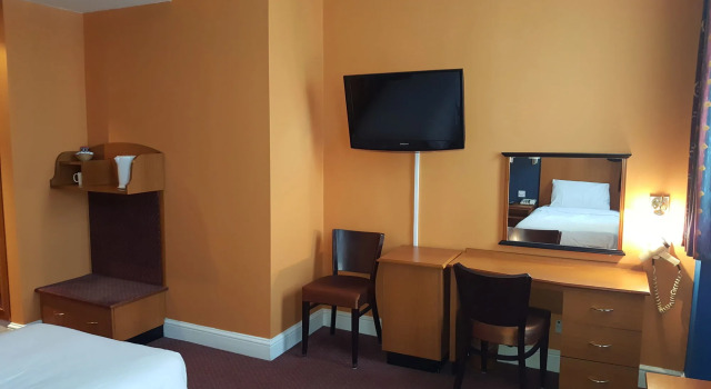 The Chatsworth Hotel