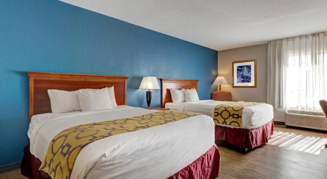 Четырёхместный номер Standard Baymont by Wyndham Salida