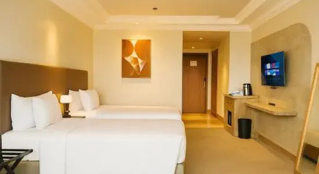 Номер Deluxe Vermillion Hotel