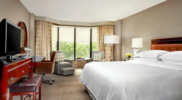 Двухместный клубный номер Standard Red Deer Resort & Casino