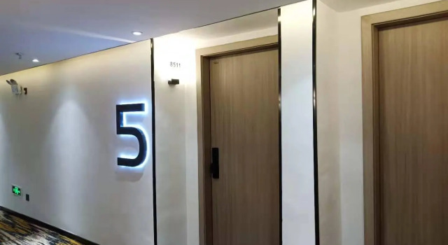 Pai Hotel Xingyi Wanfenglin High-speed Railway Airport, Book Hotel Qianxinan China