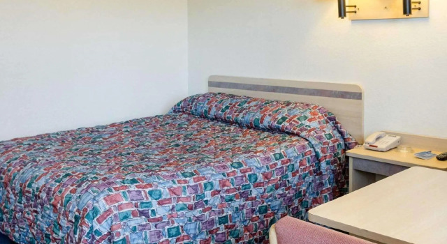 Двухместный номер Standard Express Inn Near Columbus Airport