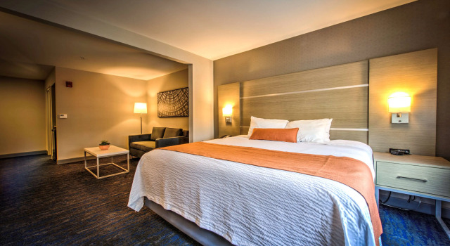 Двухместный номер Standard Best Western Plus Media Center Inn & Suites