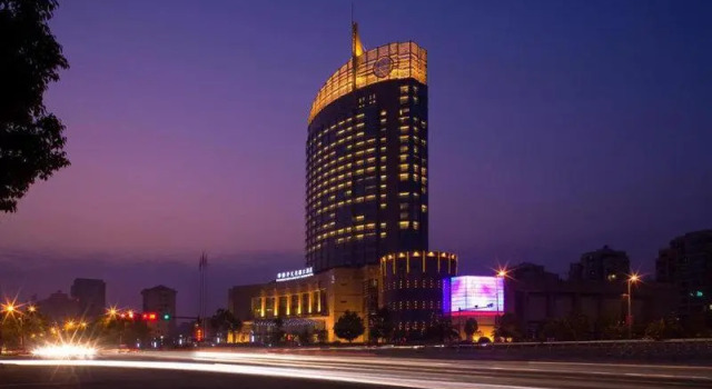 Номер Executive Huaqiao New Century Grand Hotel