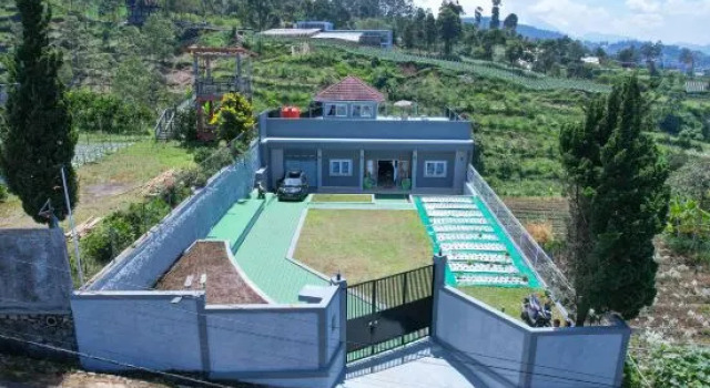 4 BR Villa Casa De Valley View Lembang with Billiard, Karaoke & Mountain View, Varaa Villa Parompong West Java