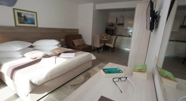 Apartments Bota, 预订 公寓 德尔韦尼克 Makarska Riviera
