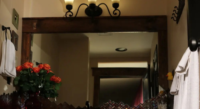 Happy Rock Inn, Book Hotel Milwaukie Willamette Valley