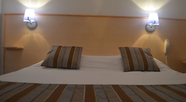 Люкс с 2 комнатами The Originals Access, Hôtel Le Beaulieu