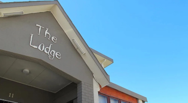 Lodge Strand, Забронировать Гостевой дом Отели Кейптауна с бассейном, Бассейн