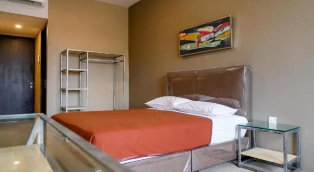 OYO 91252 Graceland Inn