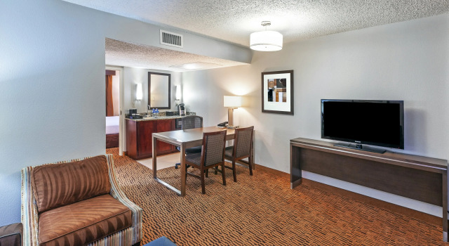 Embassy Suites by Hilton Dallas Market Center