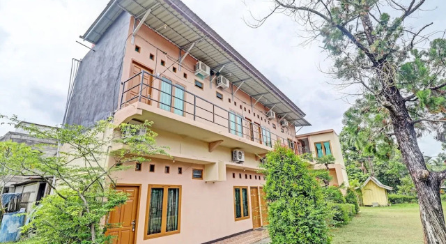 Arizon Kost By OYO, Rezerwuj Hotel Jambi 