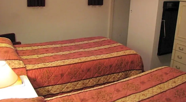 Номер Economy Lancaster Hotel