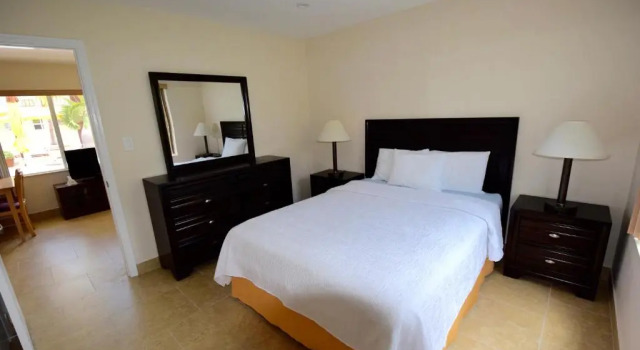 Апартаменты Surf Side Resort