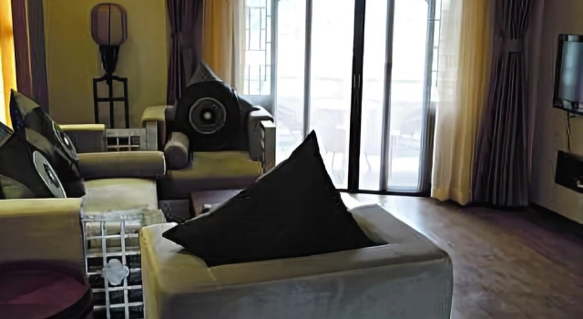 Eway Xintiandi Hotel - Kunming, Rezerwuj Hotel Hotele w Kunming z parkingiem, Parking