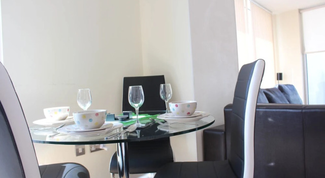 South Quay Apartment Two, Забронировать Апартаменты/квартира Тауэр-Хэмлетс Лондон, рядом с Кенари Уорф