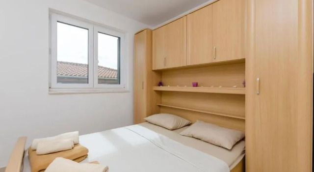 Apartments Dragica, Забронировать Апартаменты/квартира Водице Шибенско-Книнская жупания, рядом с Пляж Фрателли