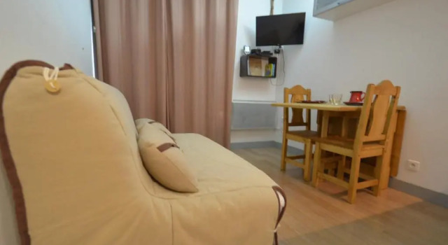 Appartement Les Menuires, 1 pièce, 2 personnes - FR-1-452-146