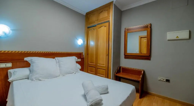 Двухместный номер Economy (No window) Hotel Monasterio Granada