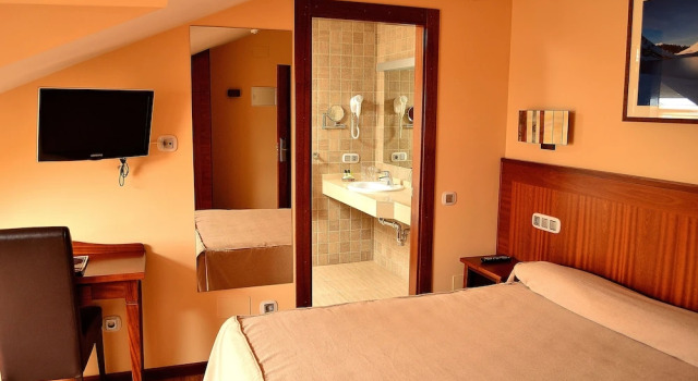 La Colina, Rezerwuj Hotel Gijón 