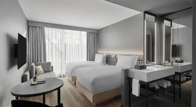 Четырёхместный номер Superior с красивым видом из окна AC Hotel by Marriott Melbourne Southbank