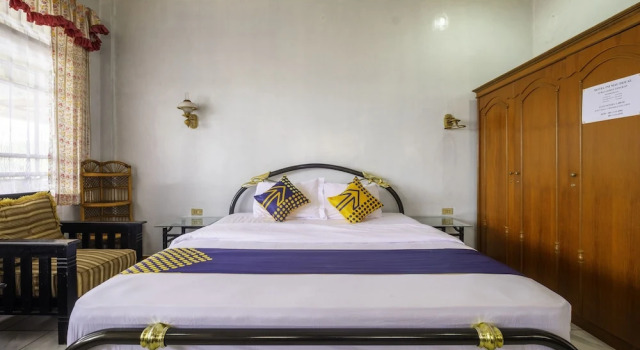 SPOT ON 1896 Hotel Mahkota Pantai, Rezervovat Hotel Pelabuhanratu West Java