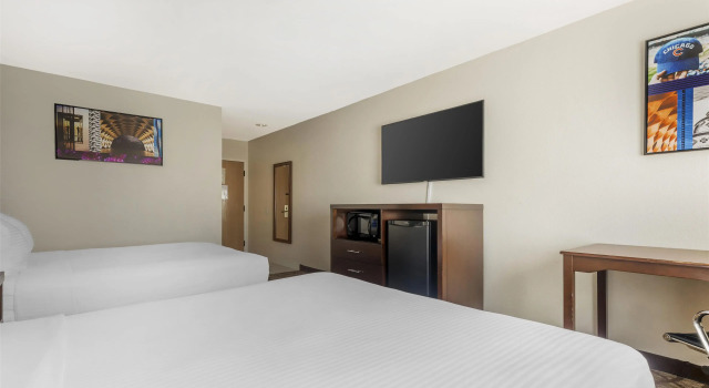 Четырёхместный номер Standard Best Western Joliet Inn & Suites