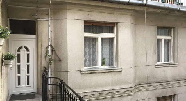 Happy Hostel, Забронировать Хостел Хостелы Будапешта, рядом с Станция метро Vorosmarty Square, Хостел