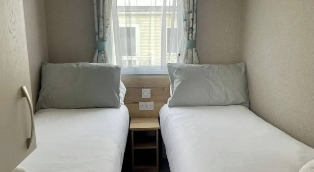 Cosy 3 Bedroom Caravan in South Cerney, Забронировать Дом для отпуска Саут-Серни Котсуолд