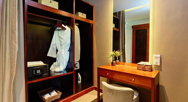 Indra Hotel