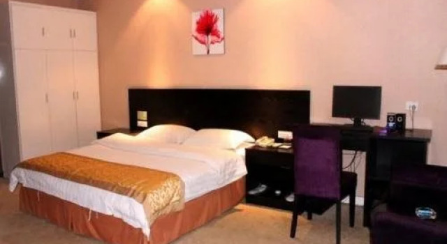 Shiyan Yun County Bin Yue Hotel, Varaa Hotelli Yun Hubei