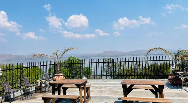 The Yacht House, Boek Hotel Hartbeespoort 