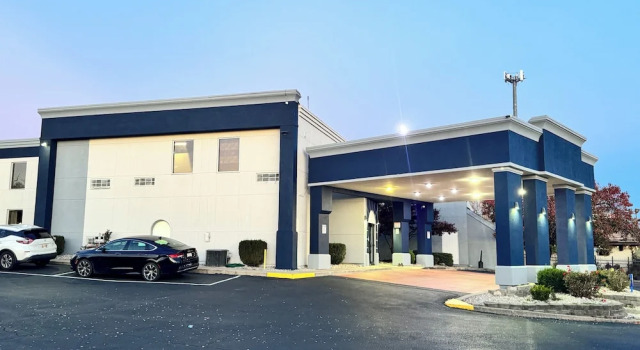 Days Inn & Suites Cincinnati, Varaa Hotelli Hotellit Cincinnati aamiaisella, Aamiainen