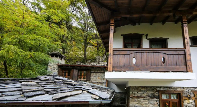 Коттедж с 4 комнатами Yancheva Guest House