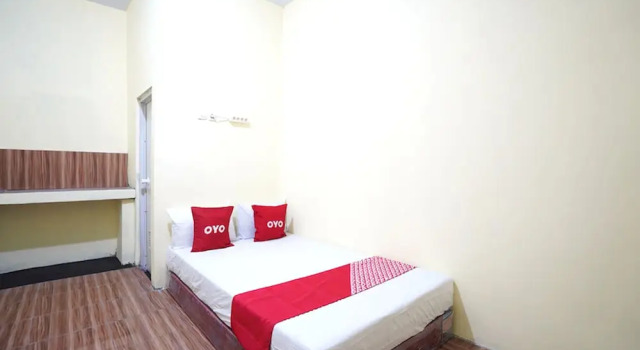 OYO Life 92920 Rumah Kost Azca