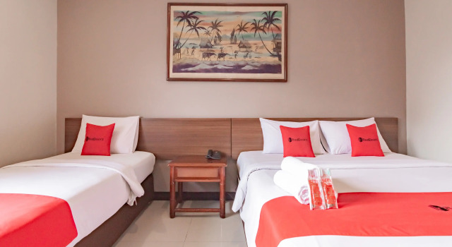 Люкс RedDoorz near Simpang Dago 2