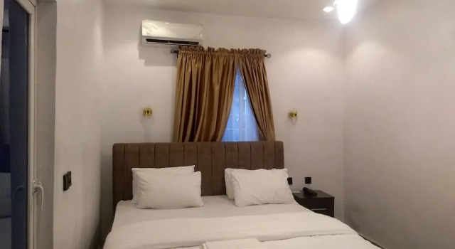 BLUE AO HOtEL, Book Hotel Ikeja 