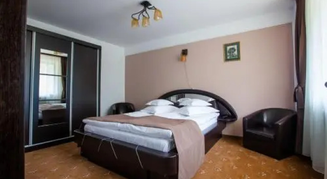 Pensiunea Noni, Rezervovat Hotel Azuga 